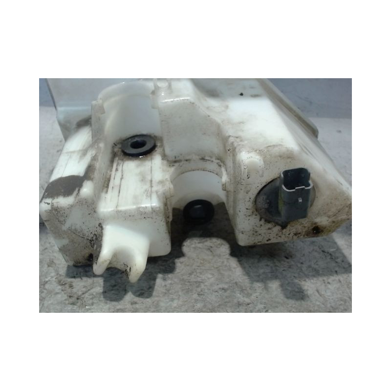 RESERVOIR LAVE-GLACE AVANT PEUGEOT 407
