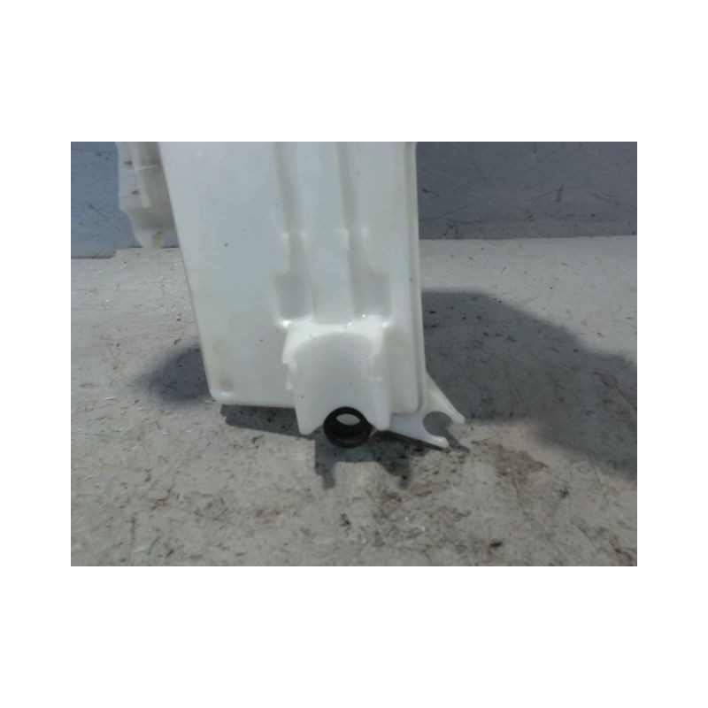 RESERVOIR LAVE-GLACE AVANT PEUGEOT 407