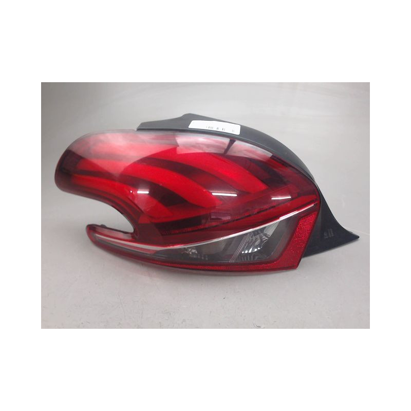 FEU ARRIERE GAUCHE  PEUGEOT 208