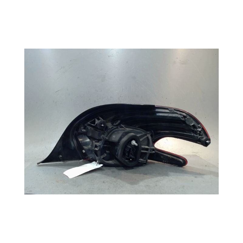 FEU ARRIERE GAUCHE  PEUGEOT 208