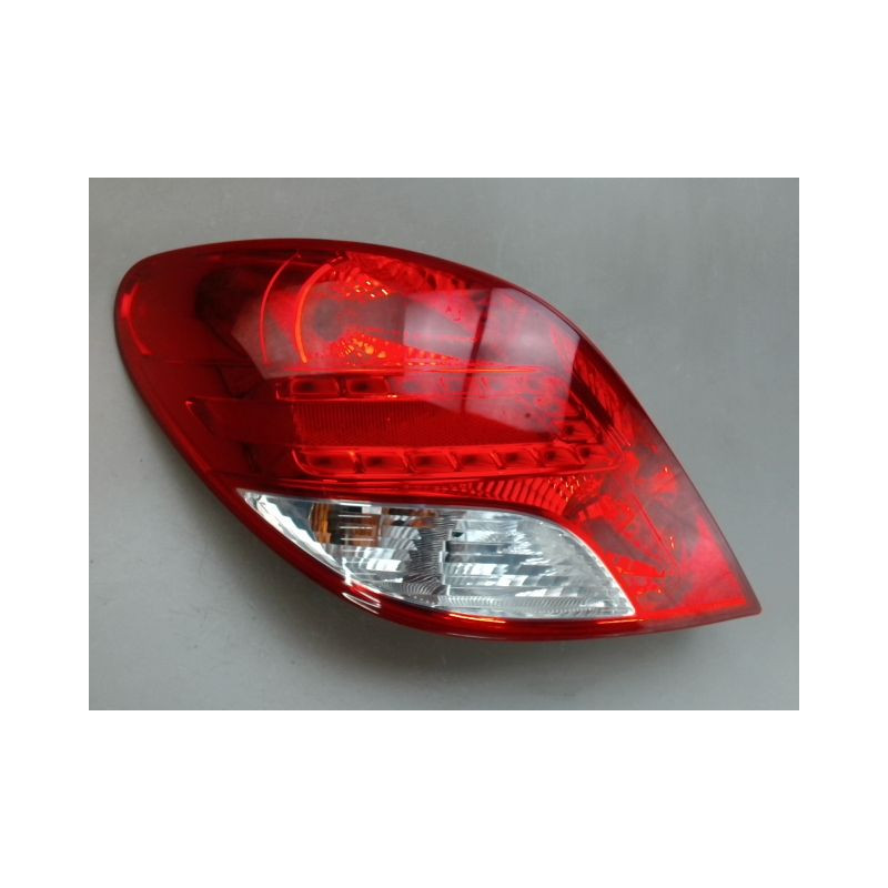 FEU ARRIERE GAUCHE  PEUGEOT 207