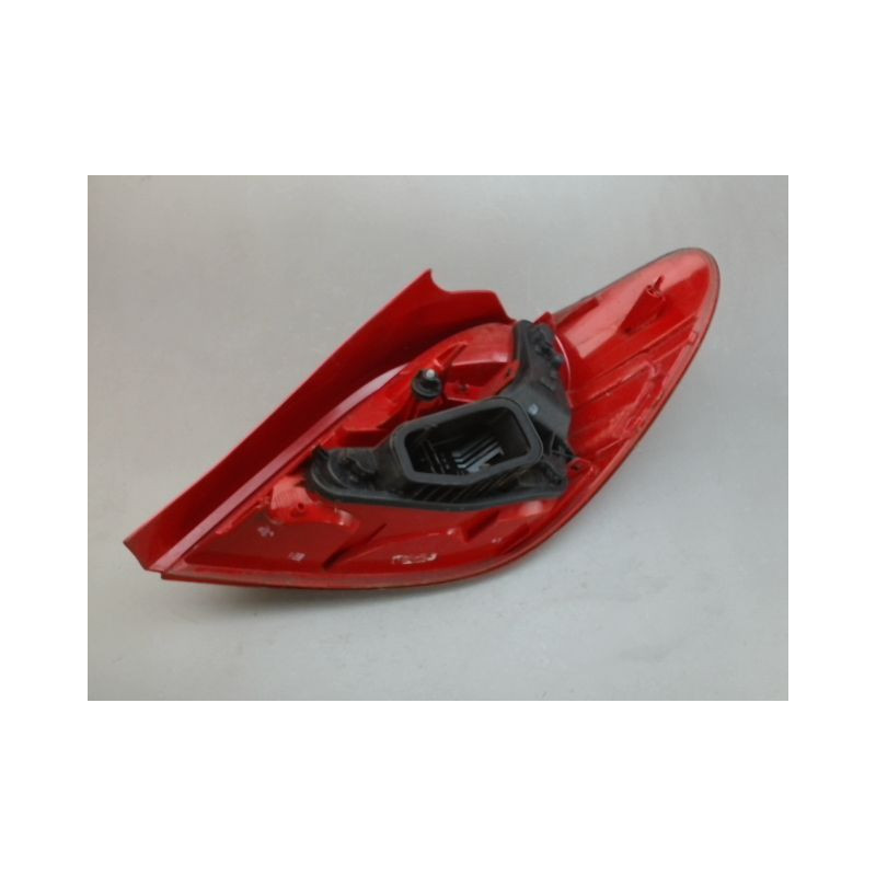 FEU ARRIERE GAUCHE  PEUGEOT 207