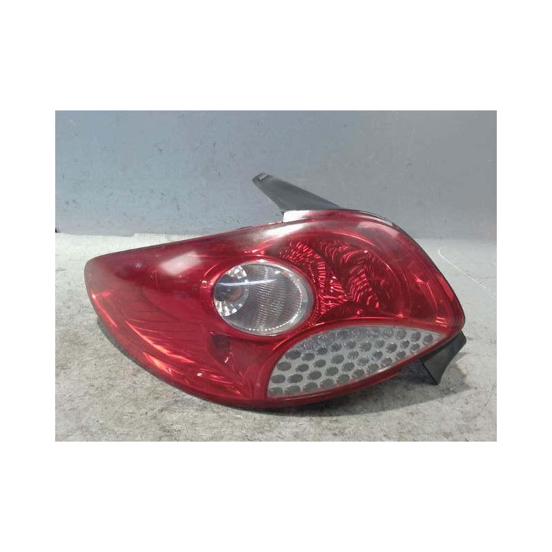 FEU ARRIERE GAUCHE  PEUGEOT 206+ 2009-