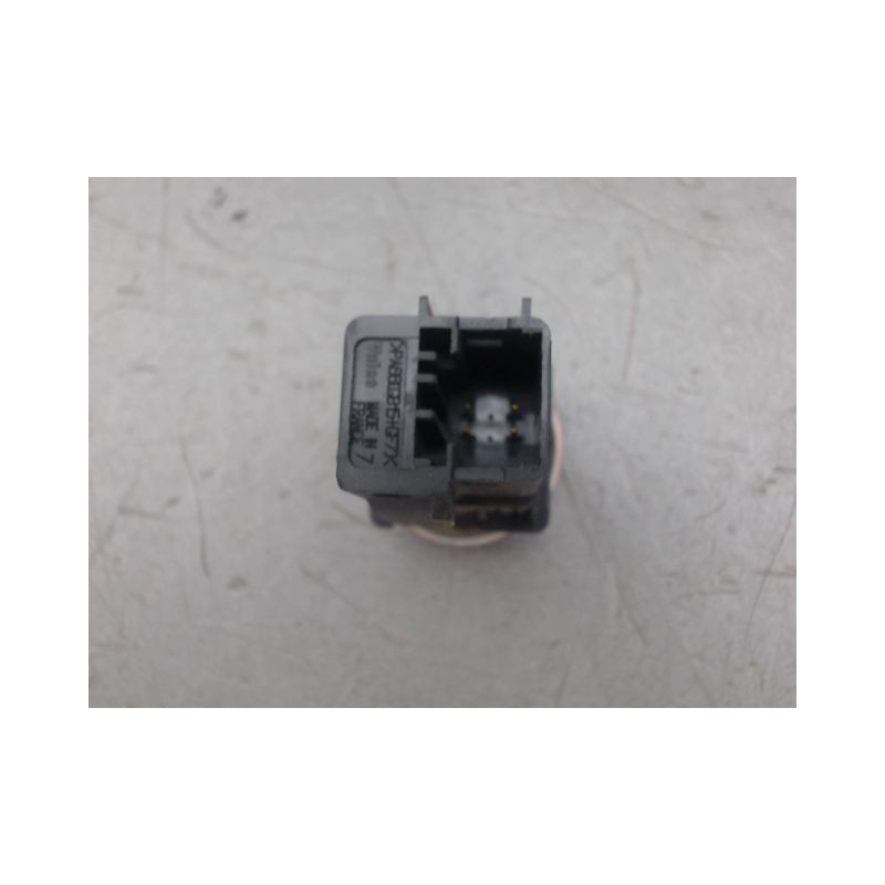BOUTON DE WARNING CITROEN BERLINGO