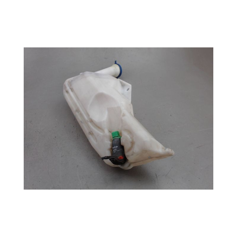 RESERVOIR LAVE-GLACE AVANT PEUGEOT 206