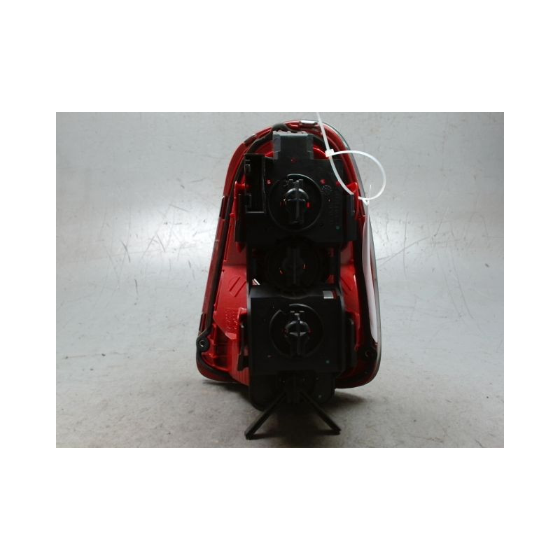 FEU ARRIERE GAUCHE  MINI MINI 2006-