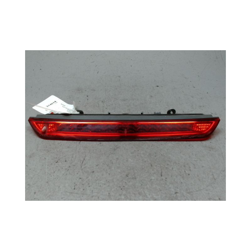 FEUX STOP SUPPLEMENTAIRE PEUGEOT 3008