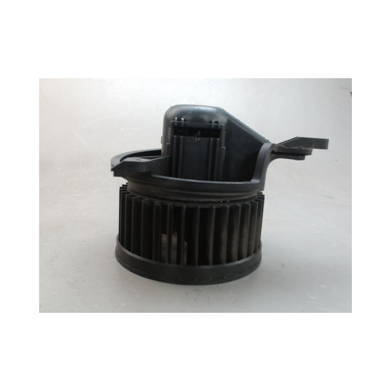 MOTEUR VENTILATEUR CHAUFFAGE PEUGEOT PARTNER
