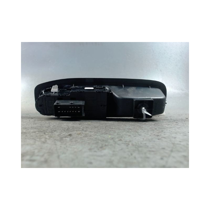 COMMANDE LEVE-GLACE PORTE AVG PEUGEOT 208