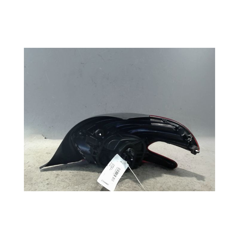 FEU ARRIERE GAUCHE  PEUGEOT 208