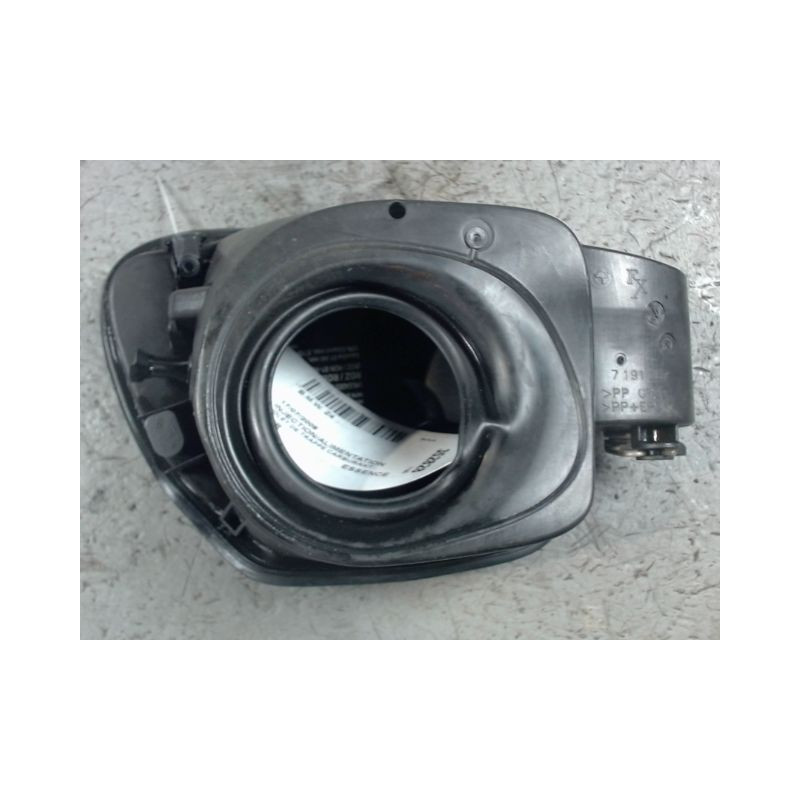 VOLET DE TRAPPE CARBURANT B.M.W. Z4