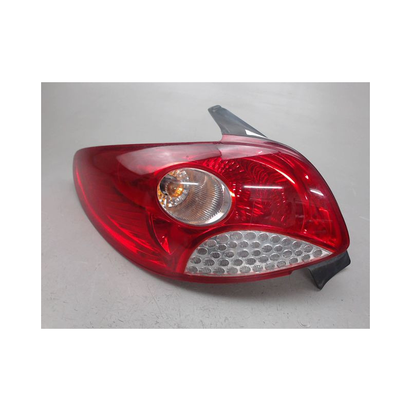 FEU ARRIERE GAUCHE  PEUGEOT 206