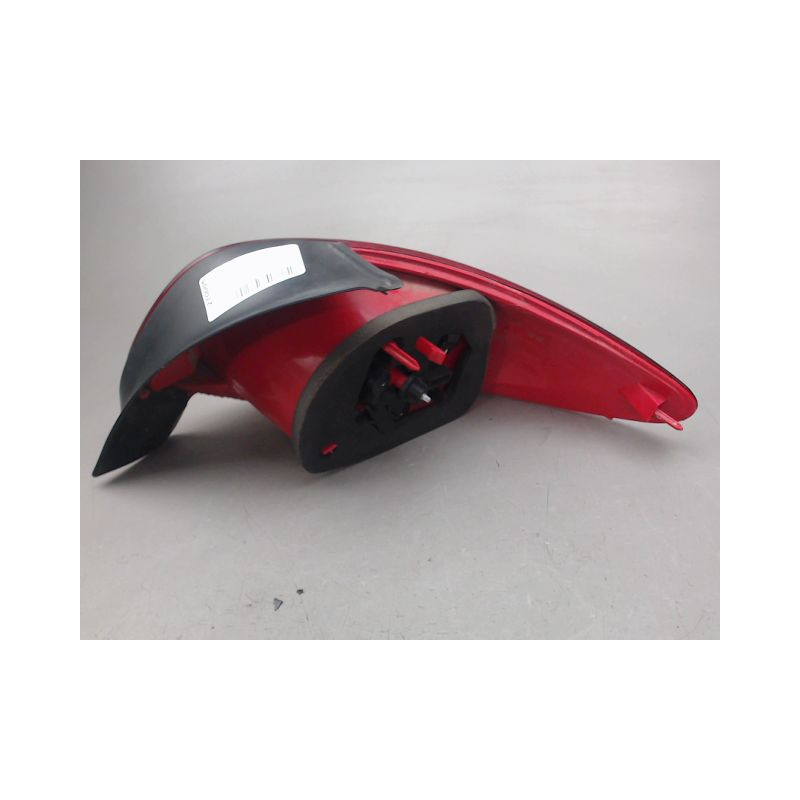 FEU ARRIERE GAUCHE  PEUGEOT 206
