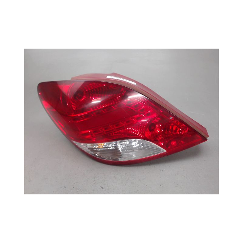 FEU ARRIERE GAUCHE  PEUGEOT 207