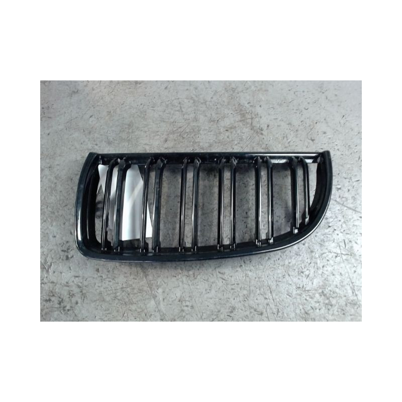 GRILLE CALANDRE GAUCHE B.M.W. SERIE 3