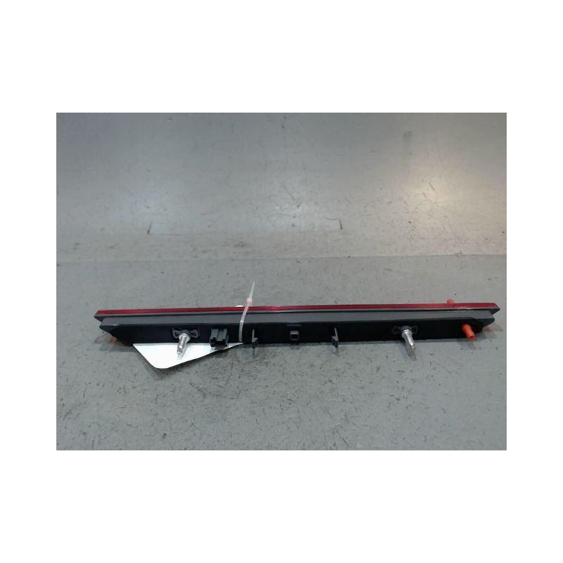 FEUX STOP SUPPLEMENTAIRE PEUGEOT 3008