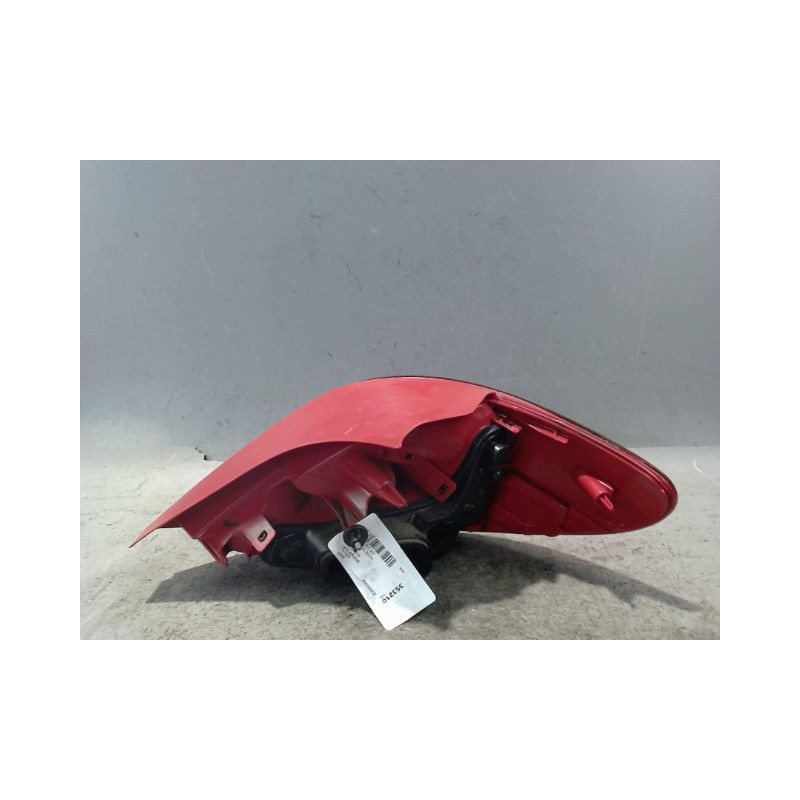 FEU ARRIERE GAUCHE  PEUGEOT 207 2011-