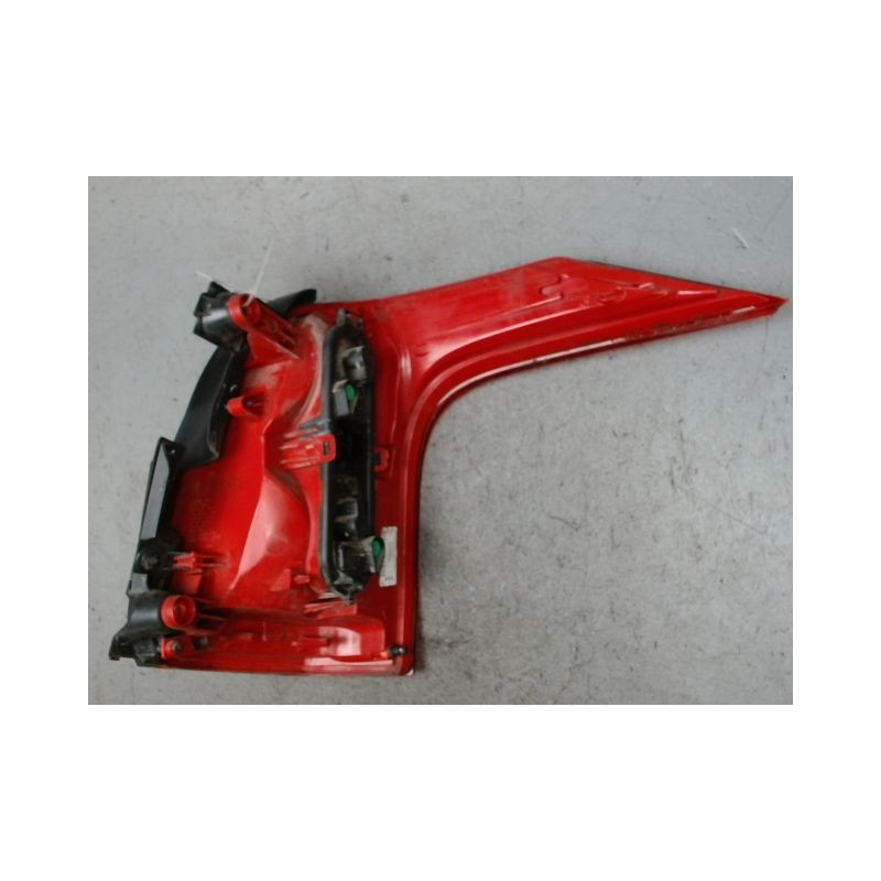 FEU ARRIERE GAUCHE  PEUGEOT 5008 2009-