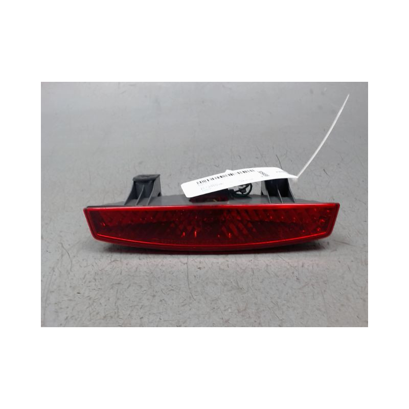 FEUX STOP SUPPLEMENTAIRE KIA RIO