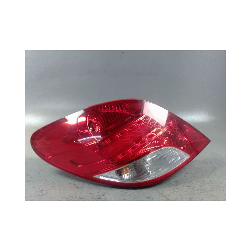 FEU ARRIERE GAUCHE  PEUGEOT 207 2009-