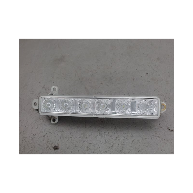 FEUX POSITION DROIT PEUGEOT 108