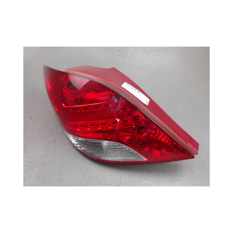 FEU ARRIERE GAUCHE  PEUGEOT 207