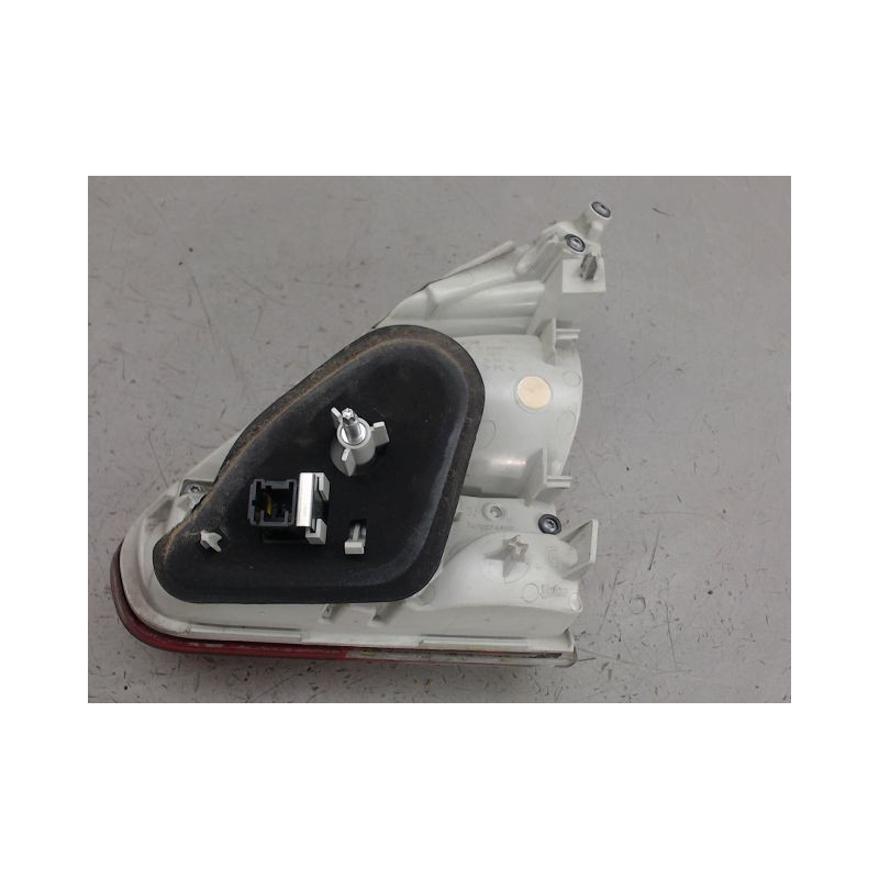 FEU ARRIERE INTERIEUR GAUCHE PEUGEOT 2008