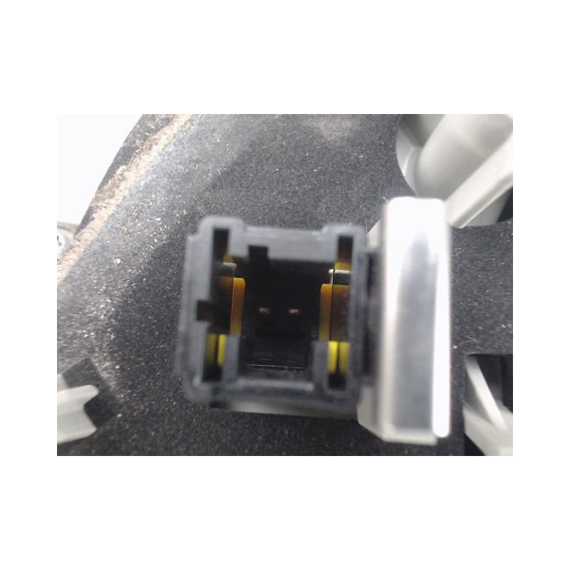 FEU ARRIERE INTERIEUR GAUCHE PEUGEOT 2008
