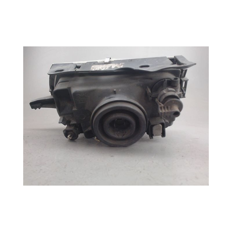 PHARE DROIT CITROEN SAXO