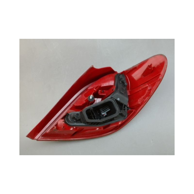 FEU ARRIERE GAUCHE  PEUGEOT 207
