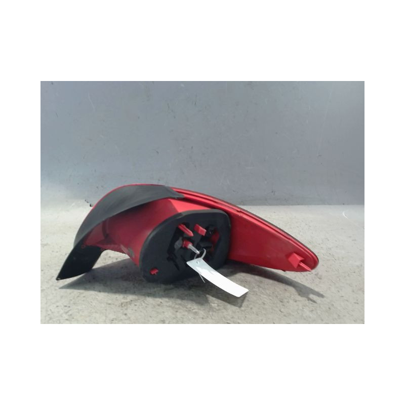 FEU ARRIERE GAUCHE  PEUGEOT 206+ 2009-