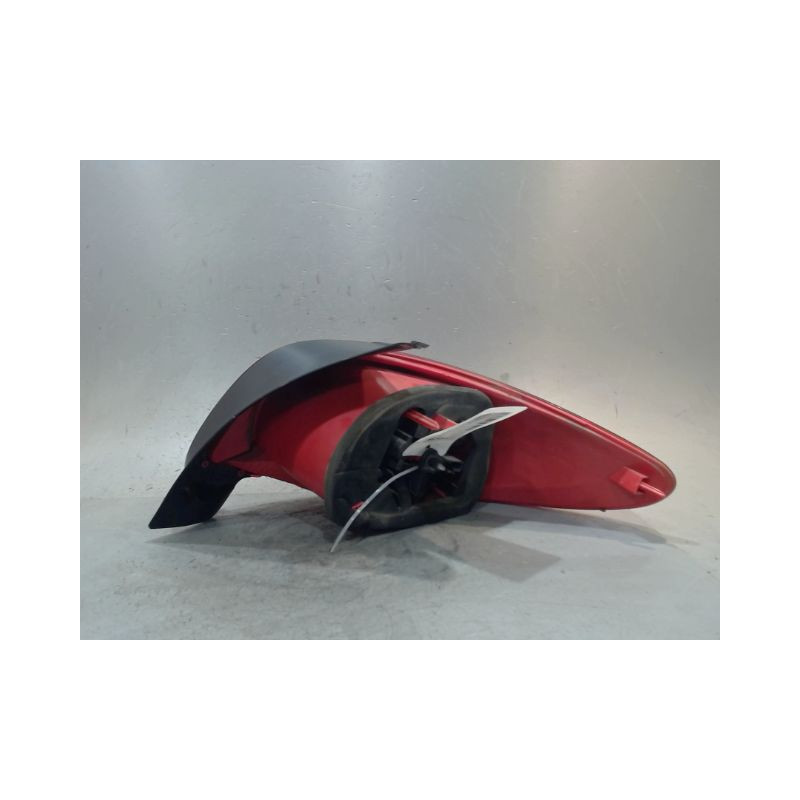 FEU ARRIERE GAUCHE  PEUGEOT 206