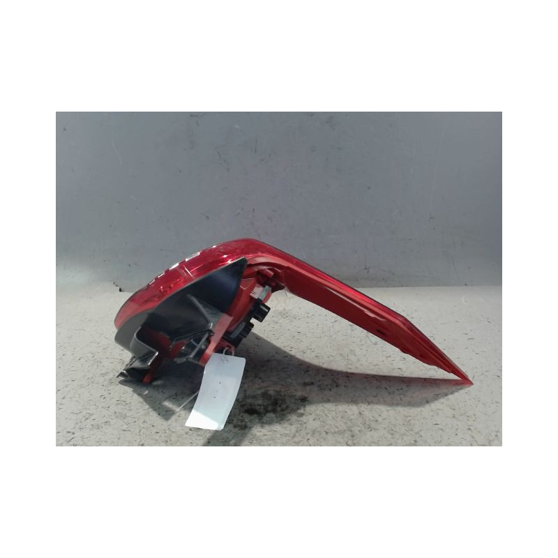 FEU ARRIERE GAUCHE  PEUGEOT 5008 2009-