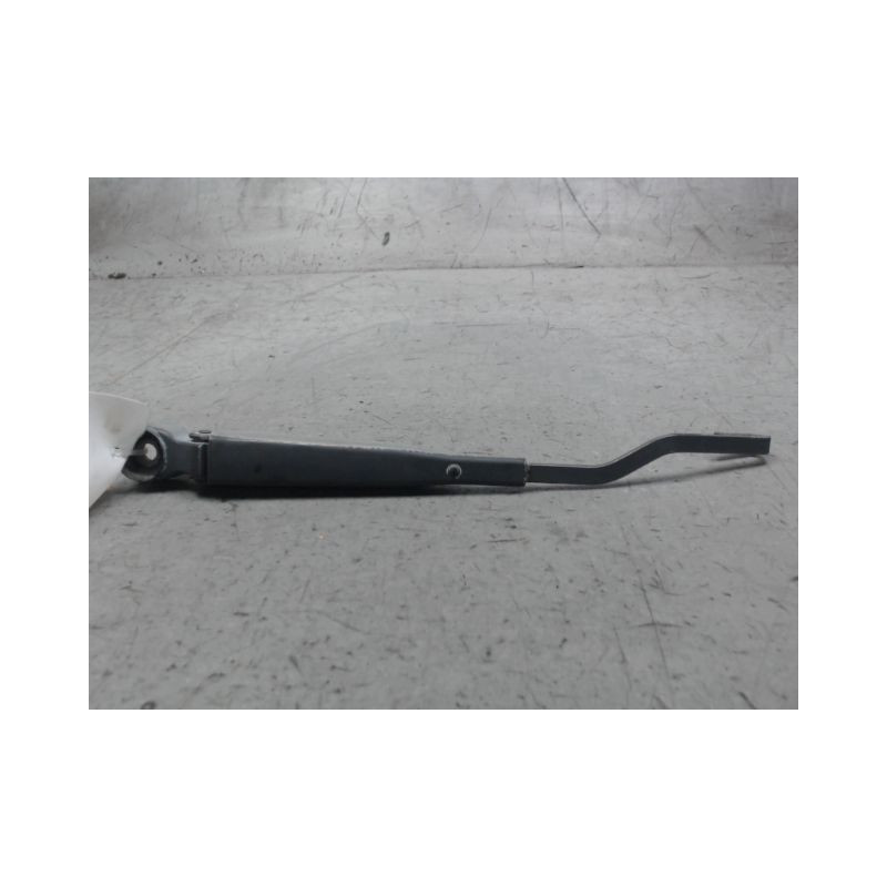 BRAS ESSUIE-GLACE ARRIERE CHRYSLER PTCRUISER