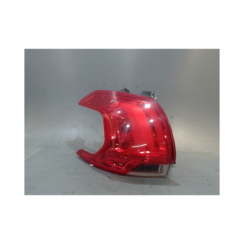 FEU ARRIERE GAUCHE  PEUGEOT 2008