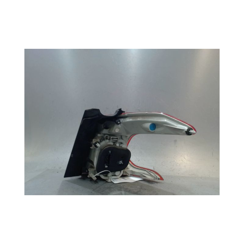 FEU ARRIERE GAUCHE  PEUGEOT 2008