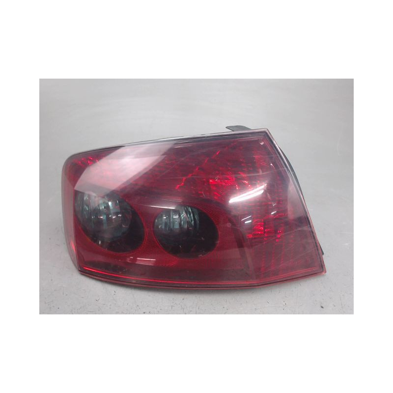 FEU ARRIERE GAUCHE  PEUGEOT 407