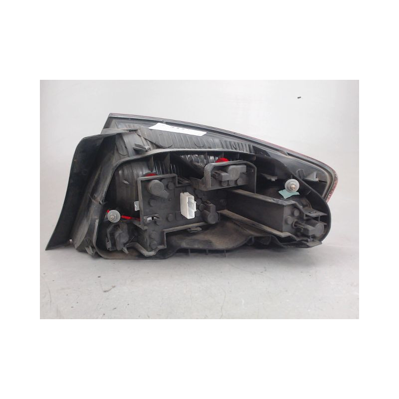 FEU ARRIERE GAUCHE  PEUGEOT 407