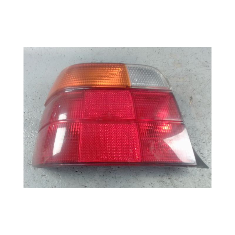 FEU ARRIERE GAUCHE  BMW SERIE 3 318 TDS