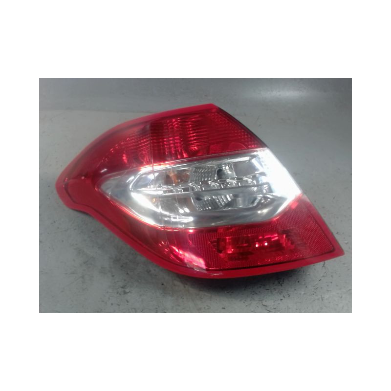 FEU ARRIERE GAUCHE  CITROEN C4 2010-