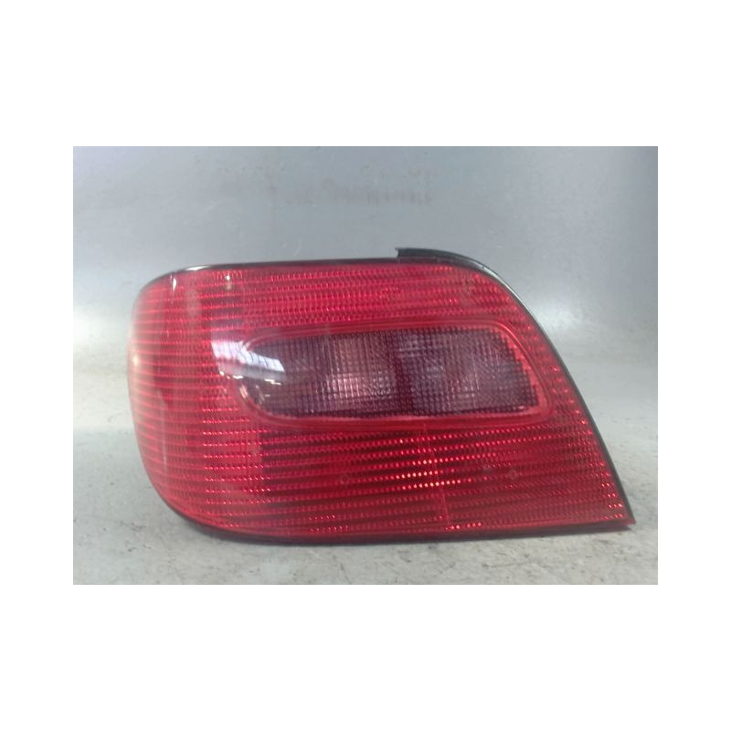 FEU ARRIERE GAUCHE  CITROEN XSARA 2000-