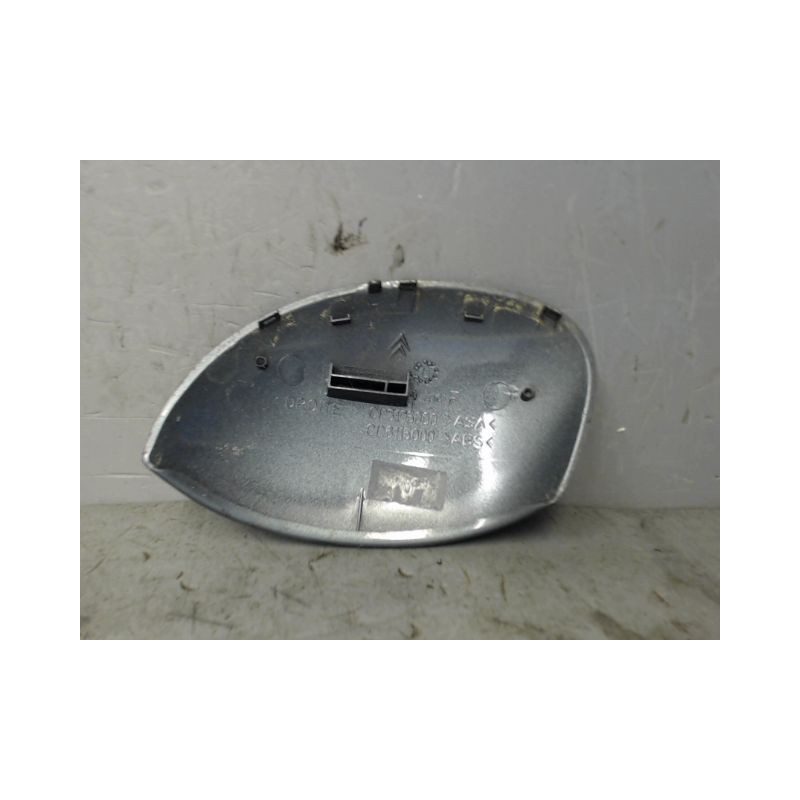 CARENAGE RETROVISEUR EXTERIEUR DROIT CITROEN XSARA