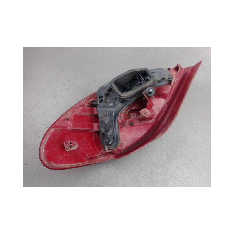 FEU ARRIERE GAUCHE  PEUGEOT 207