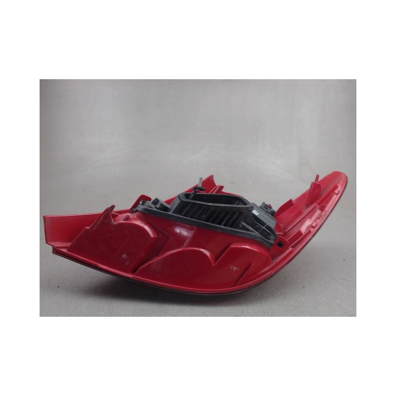 FEU ARRIERE GAUCHE  PEUGEOT 207