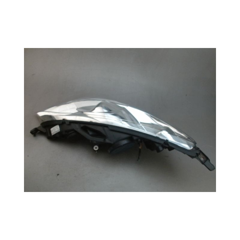 PHARE DROIT PEUGEOT 407