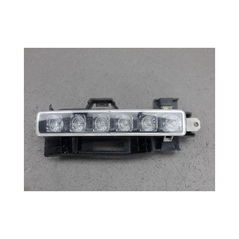 FEUX POSITION DROIT PEUGEOT 108