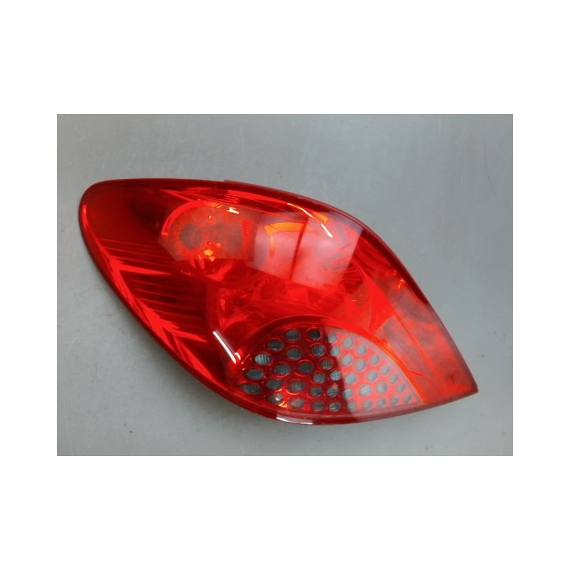 FEU ARRIERE GAUCHE  PEUGEOT 207