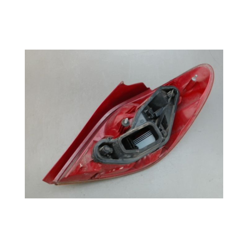 FEU ARRIERE GAUCHE  PEUGEOT 207