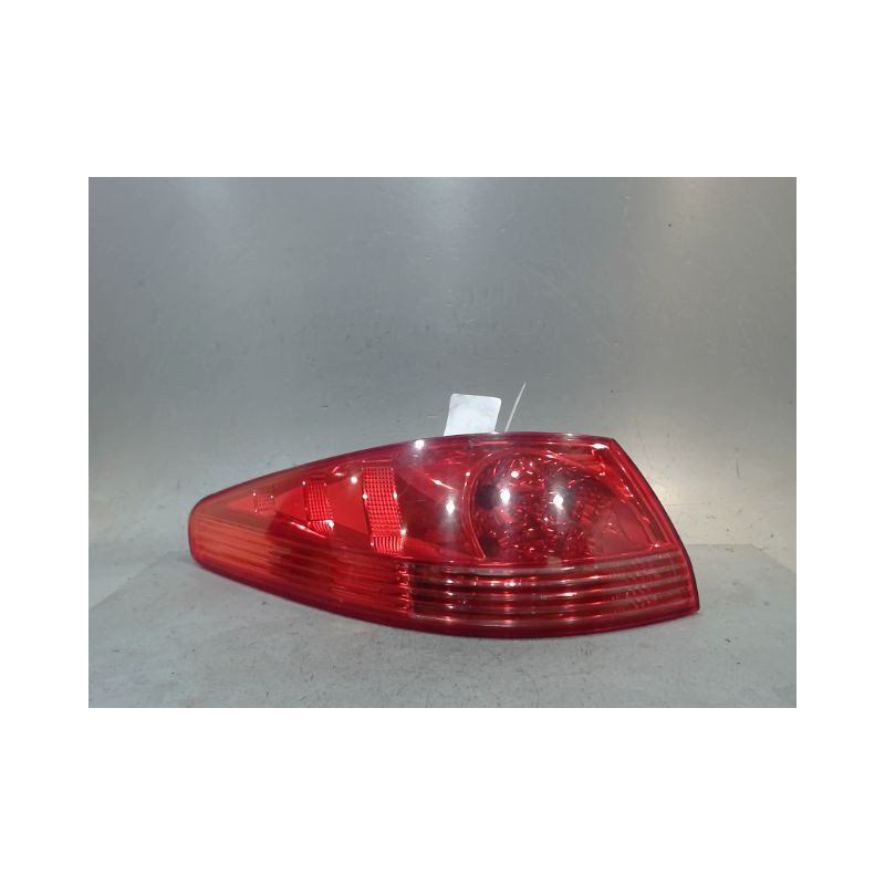 FEU ARRIERE GAUCHE  PEUGEOT 607