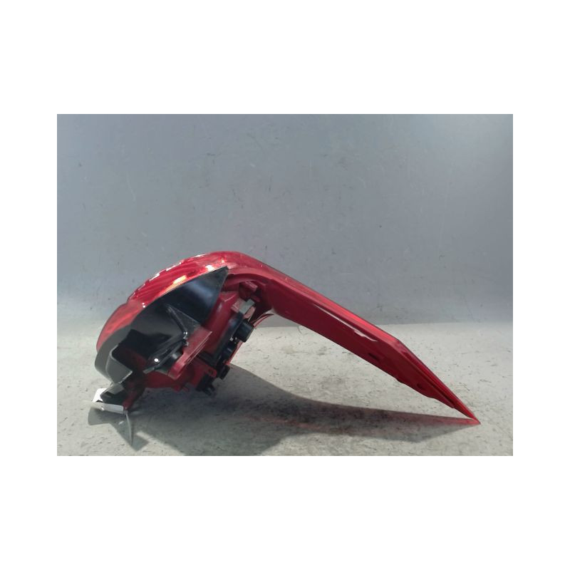 FEU ARRIERE GAUCHE  PEUGEOT 5008 2009-